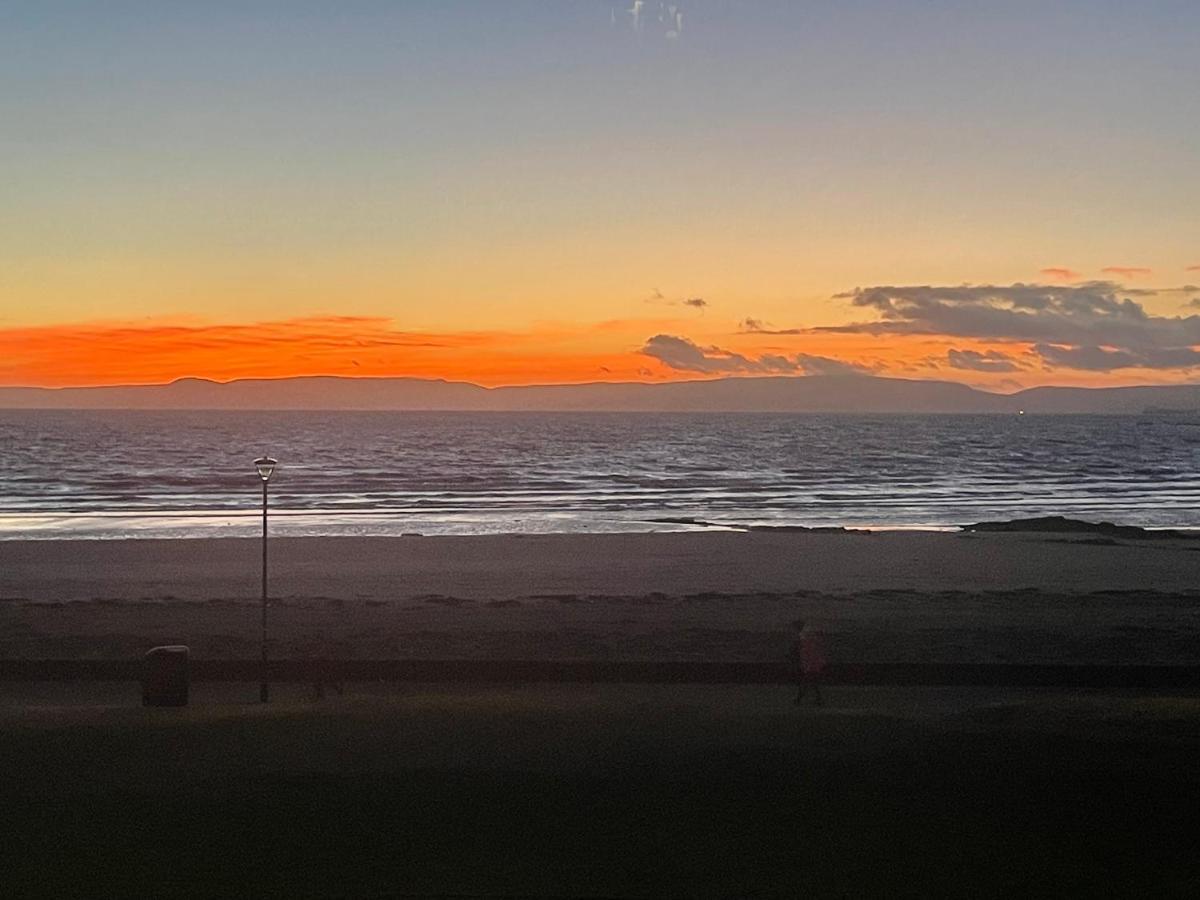 The Marine - Balcony - Beach View - Coorie Doon Stays Ayr Exterior photo